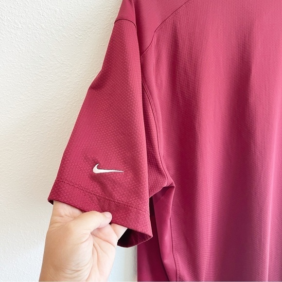 Nike Mens Polo Size large Dri Fit Golf Short Sleeves Maroon Collared - Picture 6 of 8
